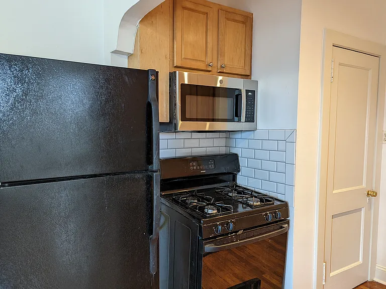 5606 Ridge Avenue — Photo 17