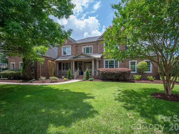 201 Kindling Wood Ln, Waxhaw, NC 28173