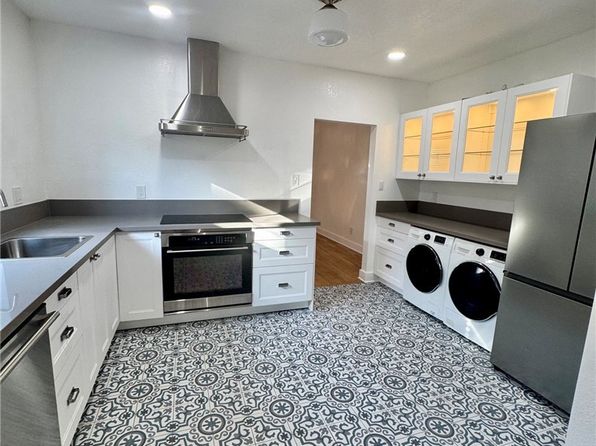 283 W 15th St