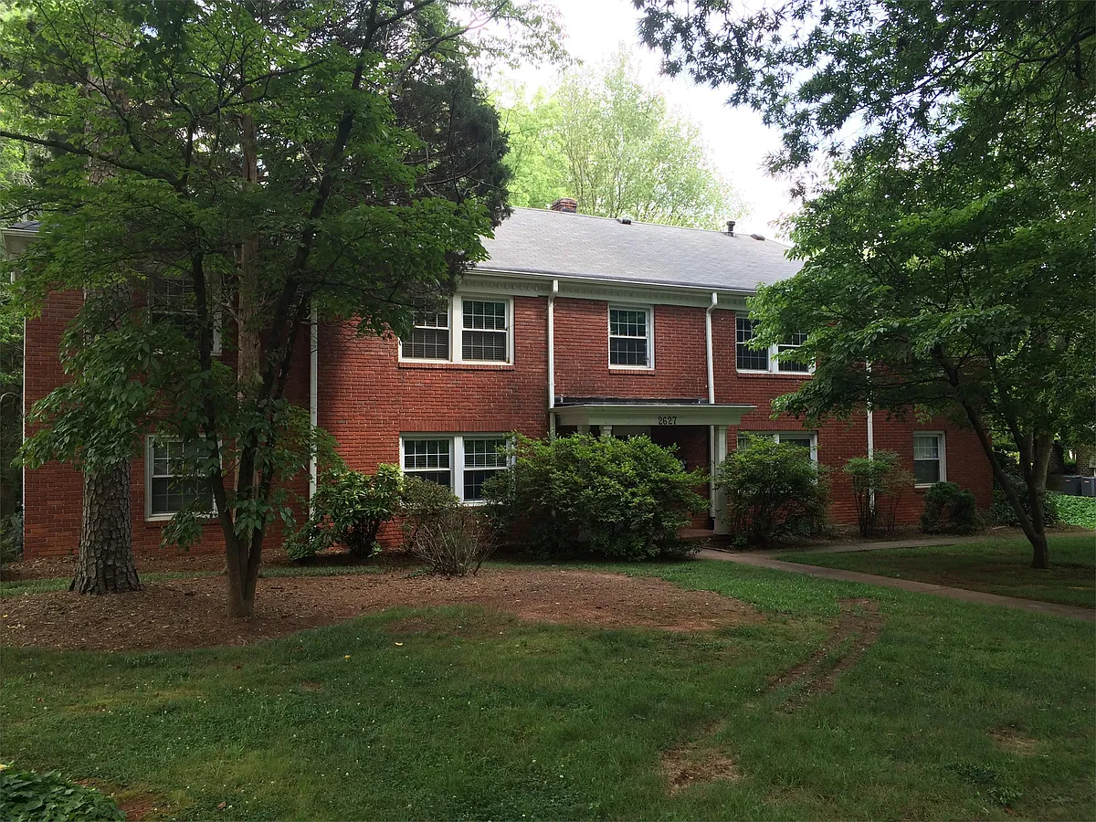Building Photo - 2627 Selwyn Ave #4