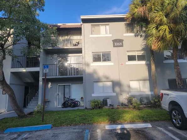 1068 N Benoist Farms Rd APT 204, West Palm Beach, FL 33411