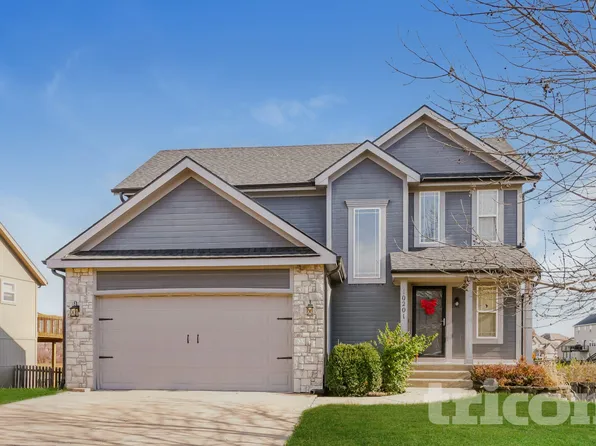 10201 N Lewis Ave, Kansas City, MO 64157