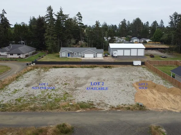 1306 Melbourne Court, Westport, WA 98595
