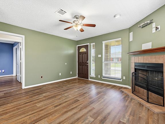 4th image of 1809 Water Oak Dr