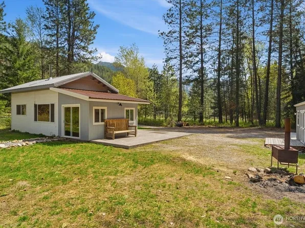 17310 Jenne Drive, Entiat, WA 98822