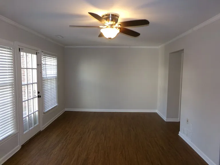 3915 B Valley Ct — Photo 7