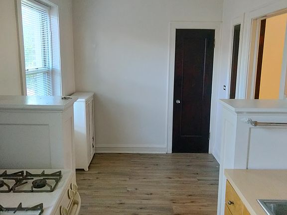4th image of 1021 S Oak Park Ave APT 2A