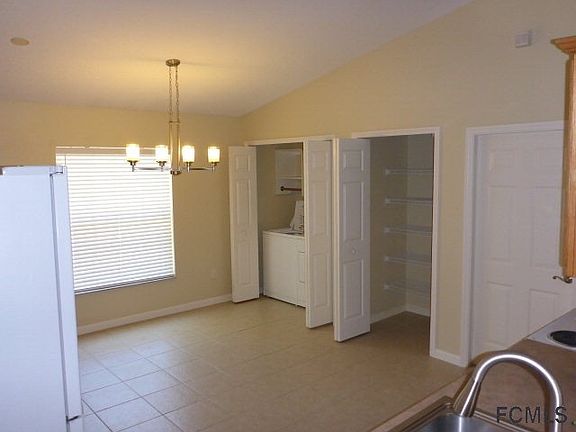 4th image of 22 Pine Cedar Dr