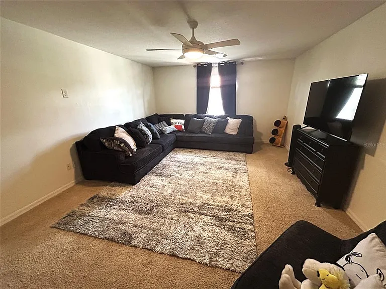 2303 Baesel View Dr — Photo 10