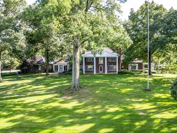 169 Country Club Rd, Sewickley, PA 15143