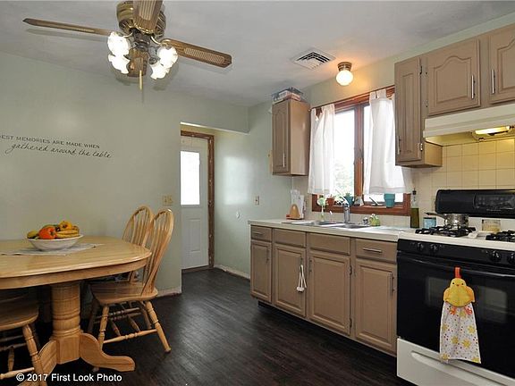 4th image of 155 Tangent St
