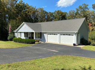 1733 Sample Rd, Wirtz, VA 24184