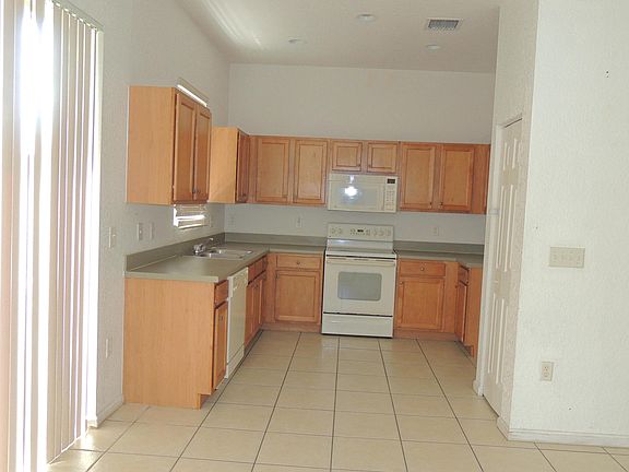 3rd image of 12492 SW 44th Ct #12492
