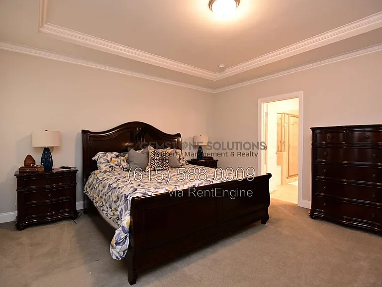 1028 Fenner Ln — Photo 29