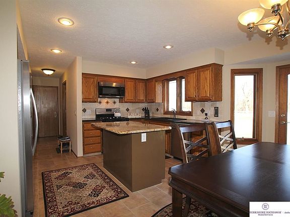 5th image of 21350 Bonanza Blvd