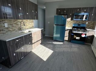 413 E Main St APT 7, Bridgeport, CT 06608