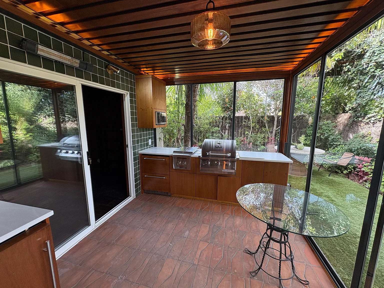 2 bed, 1200 sqft, $3,900 — Photo 4