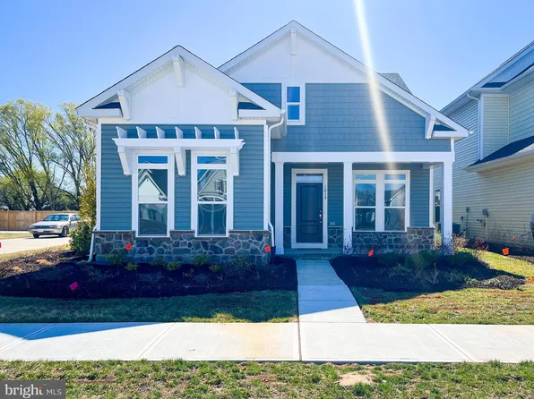 1015 Champlain Ct, Trappe, MD 21673