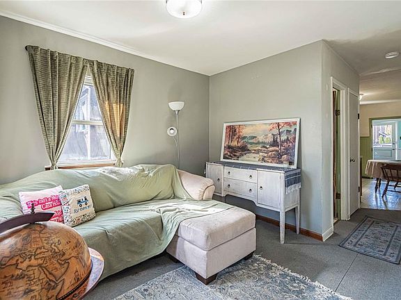 3rd image of 1035 Cherokee St