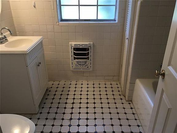 4th image of 3434 Napoleon Ave