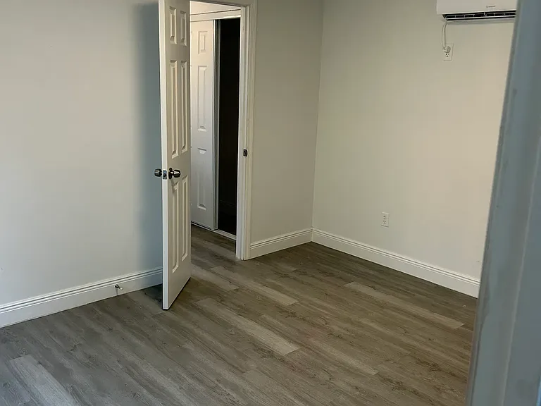 Mobile Ave — Photo 2