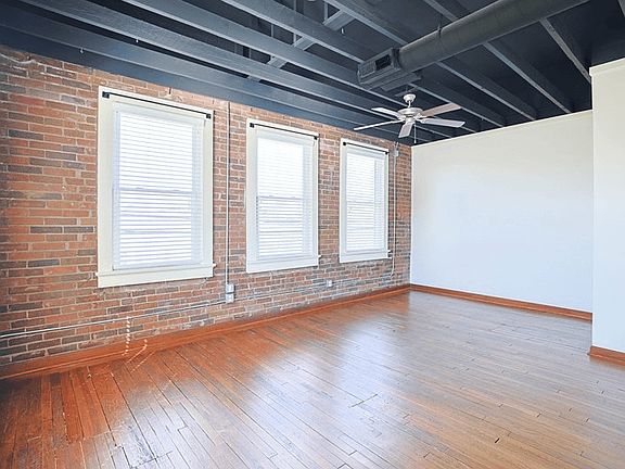 2nd image of 2004 City Vista Way #612S-200
