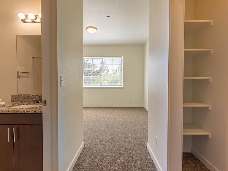 Riverplace Apartment Homes — Photo 11
