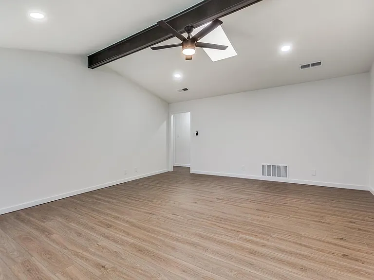 2822 Clear Springs Dr — Photo 7