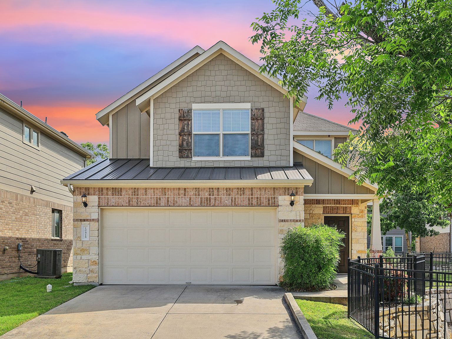 Townhomes in Mesquite TX | Solterra Texas | Quick Move-Ins
