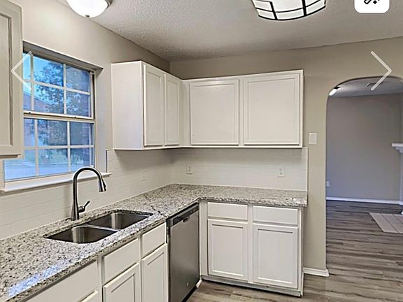 3rd image of 4329 Apple Dr