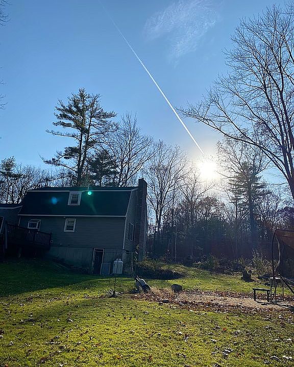 2nd image of 464 Hooksett Rd