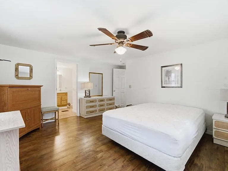 7505 Fairlane Ave — Photo 29