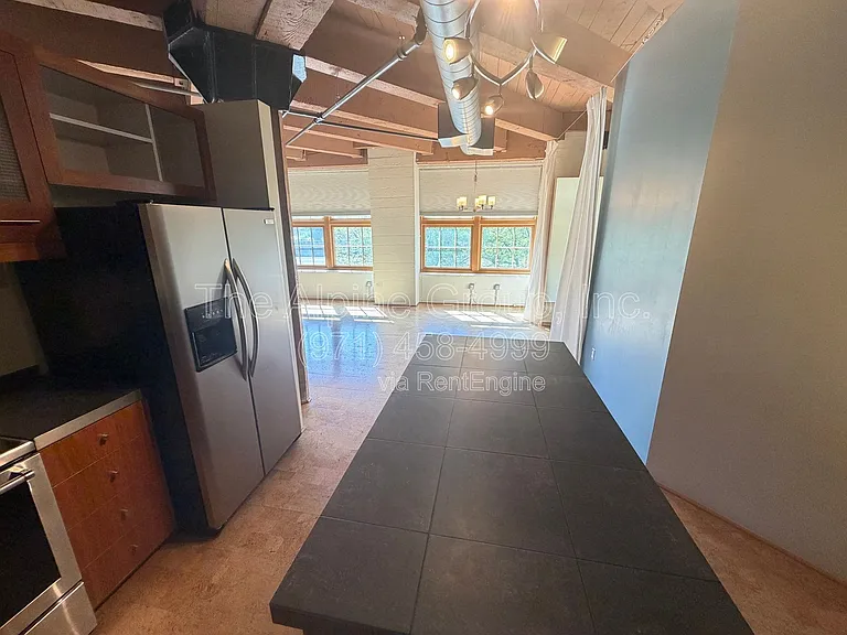 1420 NW Lovejoy St #414 — Photo 6