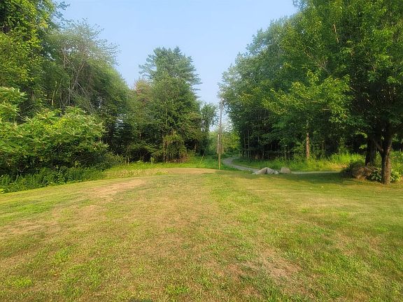 3rd image of 209 Shaw Road