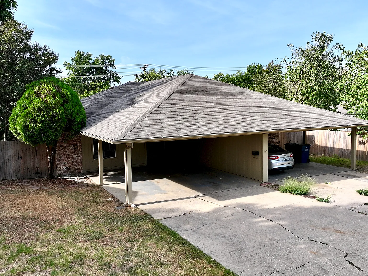 2 bed, 989 sqft, $1,950 — Photo 3