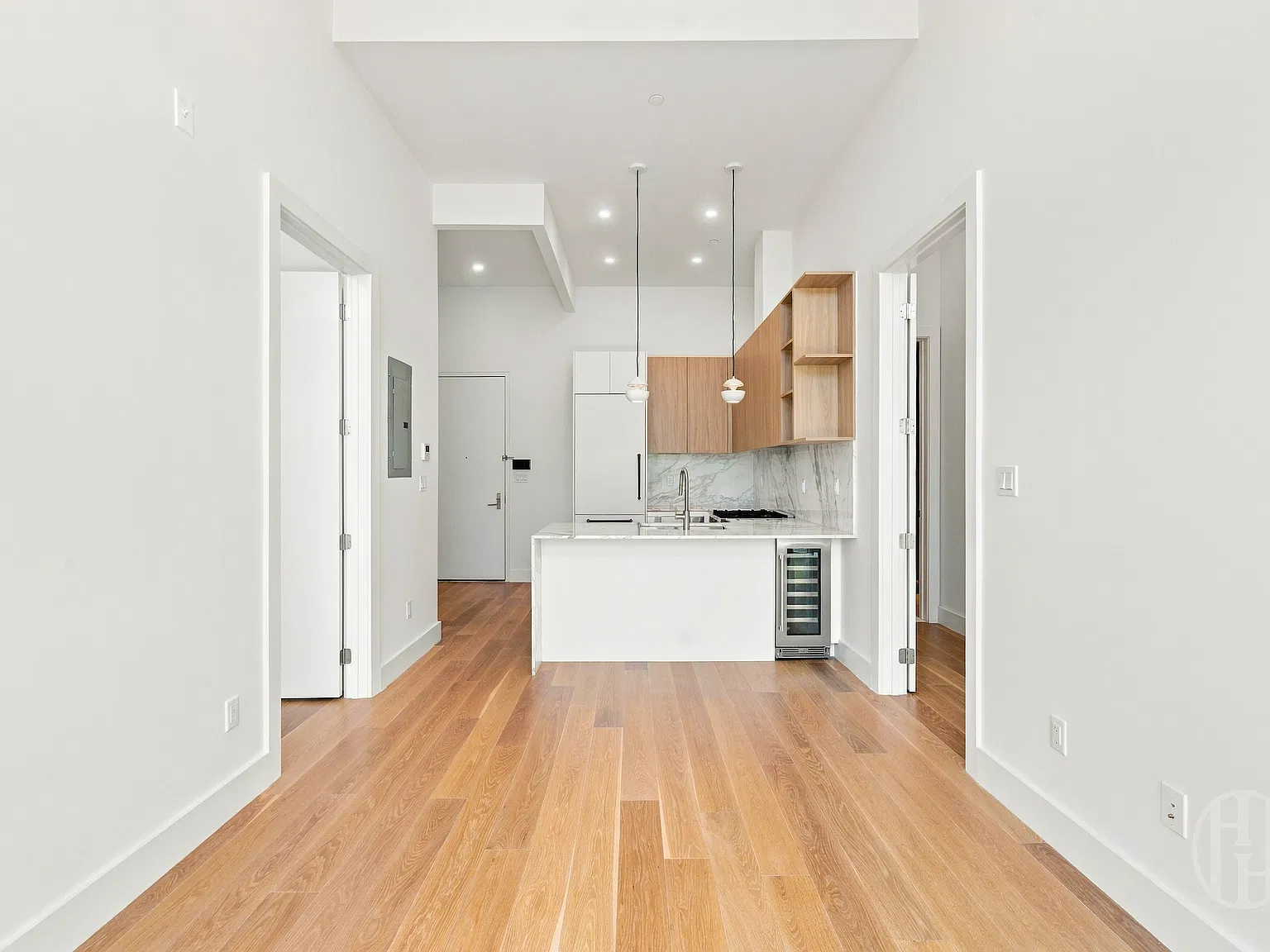 1019 Hancock Street — Photo 2