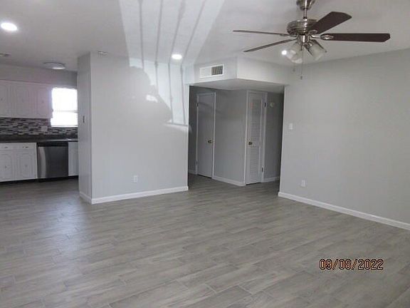 3rd image of 6601 Escondido Dr #A