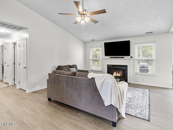 5th image of 5315 Blanchette Street