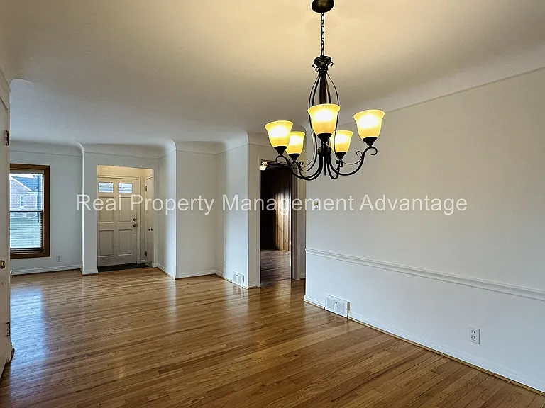 3912 Hillside Dr — Photo 6