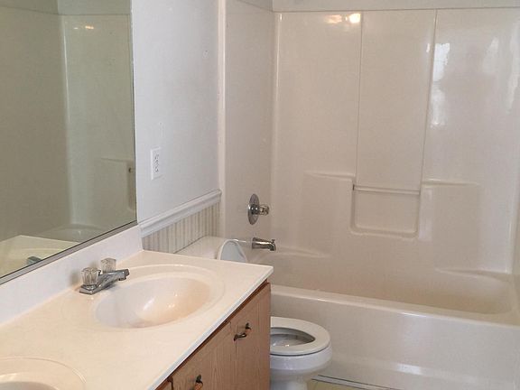 2nd image of 325 Starboard St