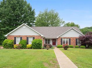 429 Burroughs Rd, Columbia, IL 62236