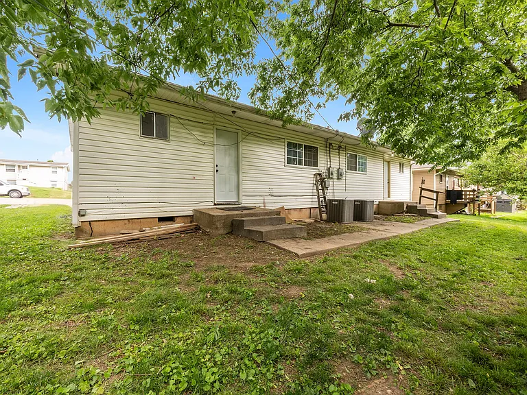 512 Maier Dr — Photo 23