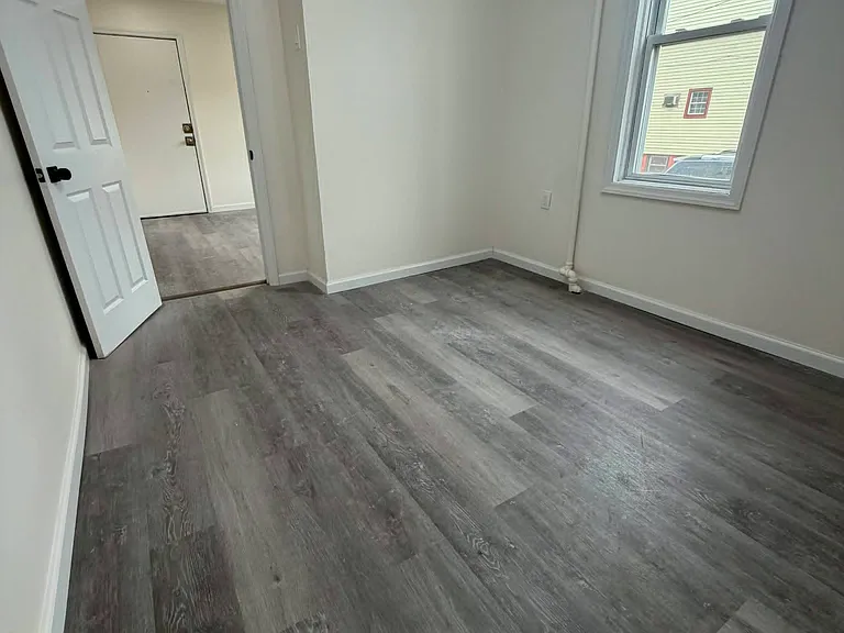 204 Duncan Ave #1A — Photo 4