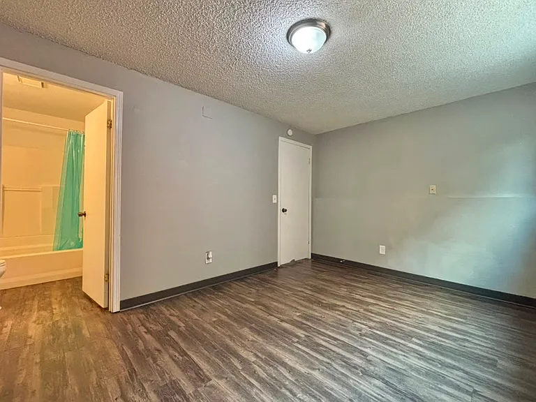 1915 W Boone Ave #1 — Photo 6
