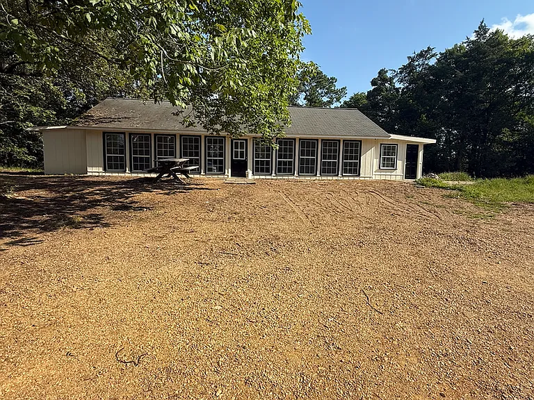 53 Park Ln — Photo 1