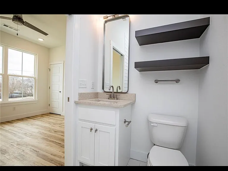 1391 S Duncan Ave — Photo 13