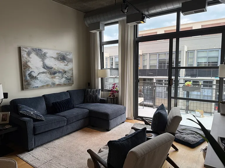 900 N Kingsbury St #1117 — Photo 3