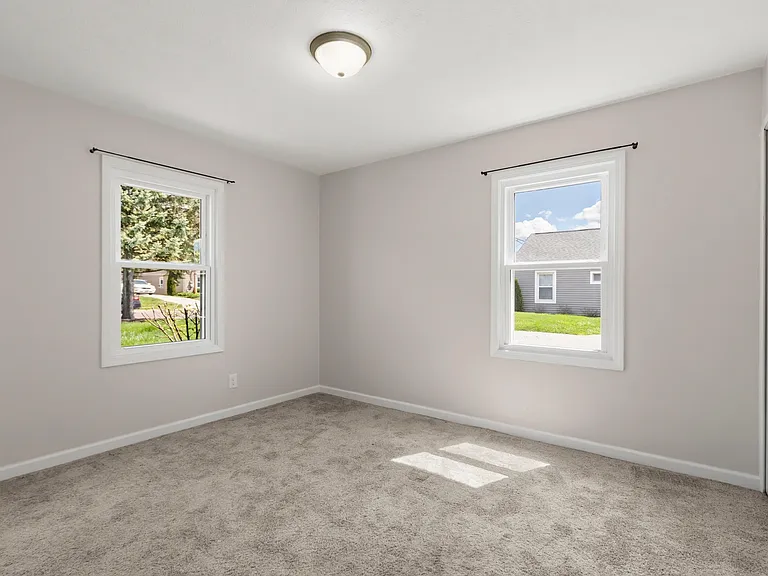 5209 N Glen Elm Dr — Photo 12