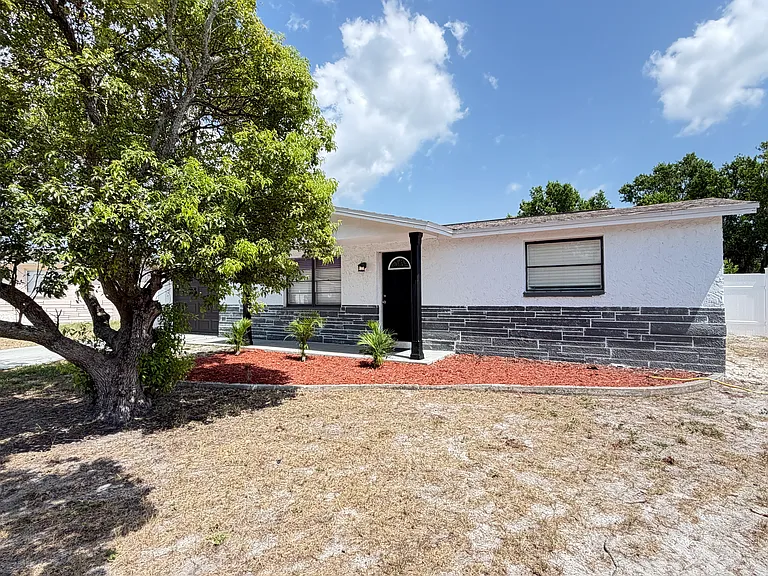 12806 Vassar Ct — Photo 14