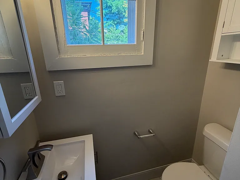 723 Main St #1 — Photo 6